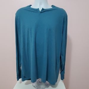 Untuckit long sleeve T Shirt